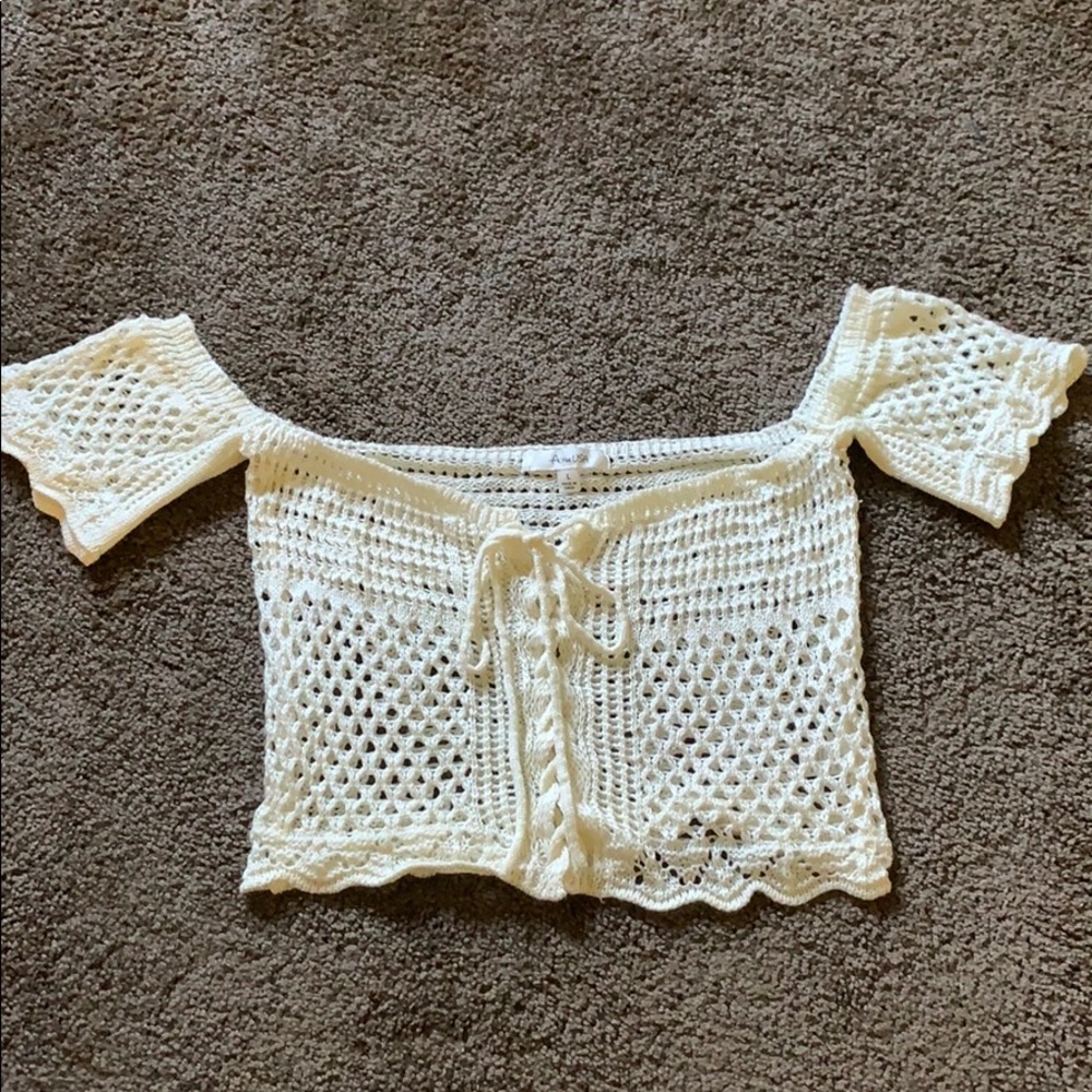 Crochet off the shoulder crop top